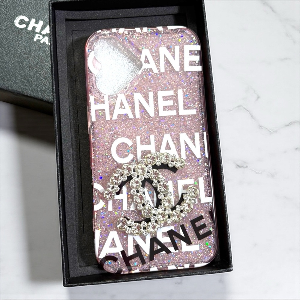 Iphone 16 Iridescent Rhinestone Detailed Phone Case
